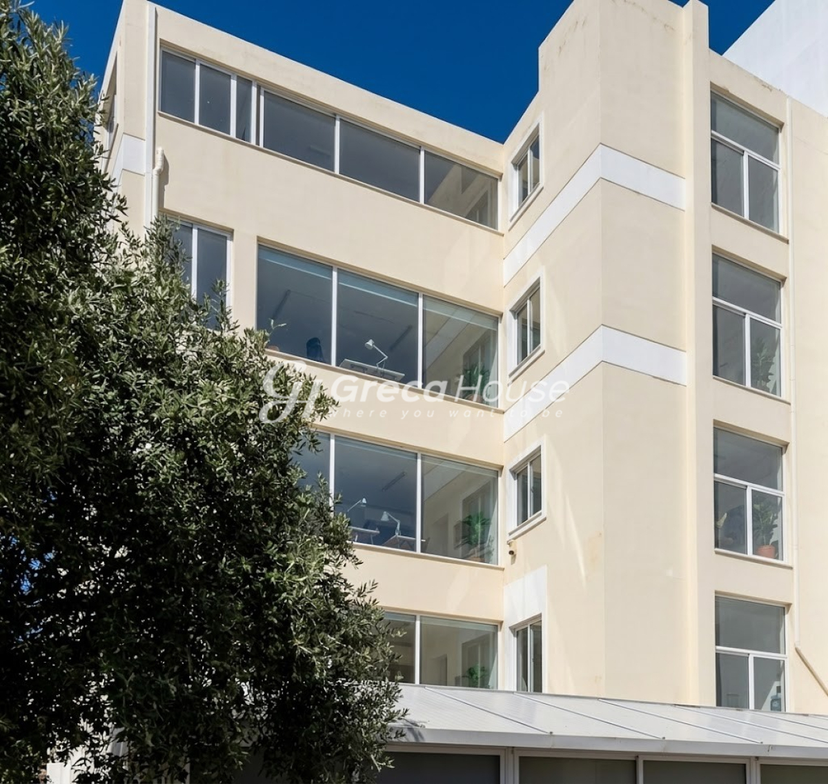 Κτήριο στην Πυρκάλ, Υμηττός