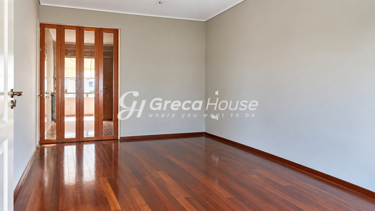 apartment in Vironas — Photo 2 of 12