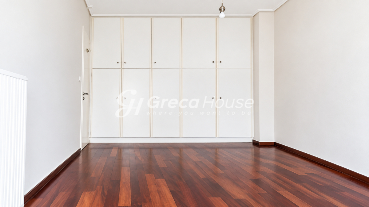 apartment in Vironas — Photo 3 of 12