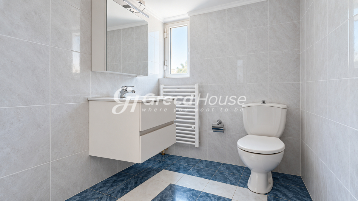 apartment in Vironas — Photo 8 of 12